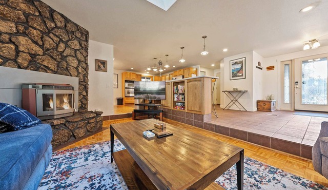 Kodiak Clubhouse - Relaxing 30-Day Retreat