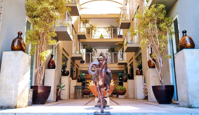 KoenoKoeni Boutique Hotel