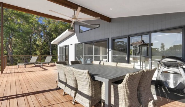 Kokomo at Kingfisher Bay