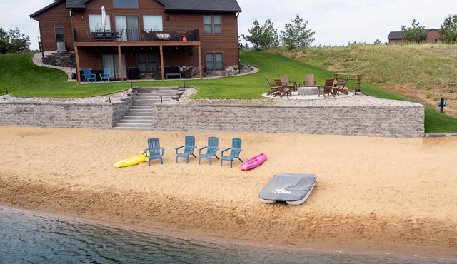 Kokomo Cabin: Cozy Fires, Family Fun & Lake Views