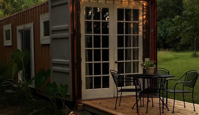 Kokomo Farms Tiny Eco/Artists Cabin off grid