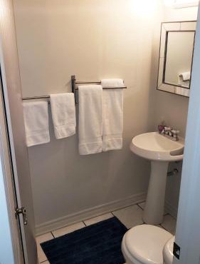 Kokomo INN Bed and Breakfast Ottawa-Gatineau's Only Tropical Riverfront B&B on the National Capital Cycling Pathway Route Verte #1 - for Adults Only - Chambre d'hôtes tropical aux berges des Outaouais BnB #17542O