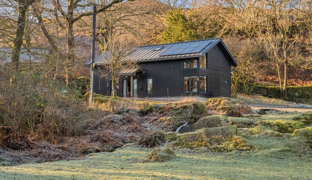 KOLBEH, pet friendly, character holiday cottage in Coniston