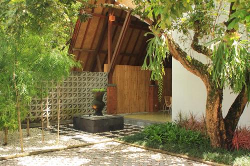 Komoreya Guesthouse