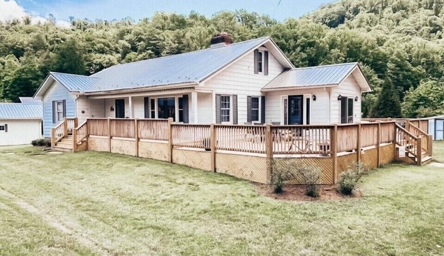 Konnarock Creekside Cabin