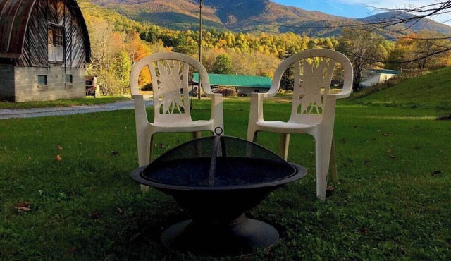 Konnarock Homestead w/Mountain View, VA Creeper Trail/Appalachian Trail local