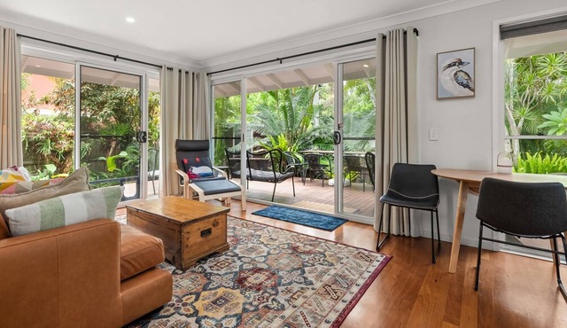 Kookaburra Beachside Apartment - 176 Alcorn Street - Suffolk Park