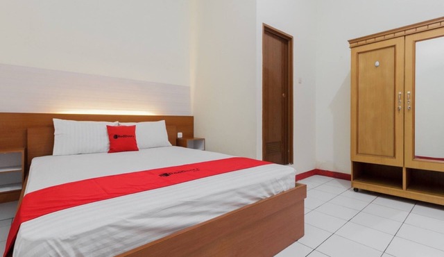 KoolKost Syariah near Ayani Mega Mall Pontianak