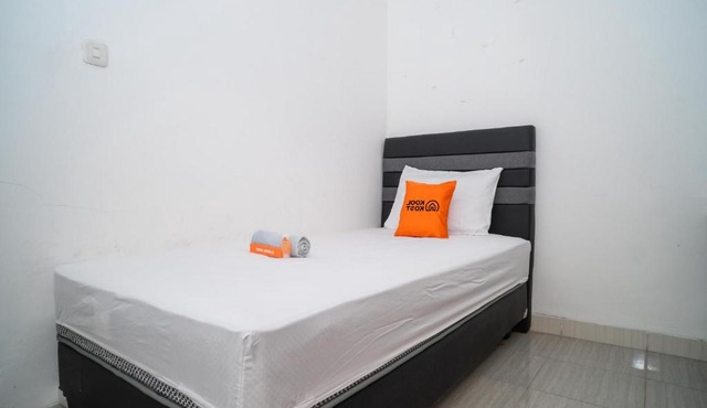 KoolKost Syariah near Stasiun Rawa Buntu (Minimum Stay 6 Nights)