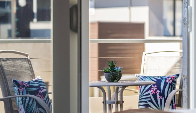 Koonya Getaway - Modern apartment with the beach at your doorstep