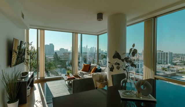 Koreatown High Rise Luxury 2 Bedroom Apartment