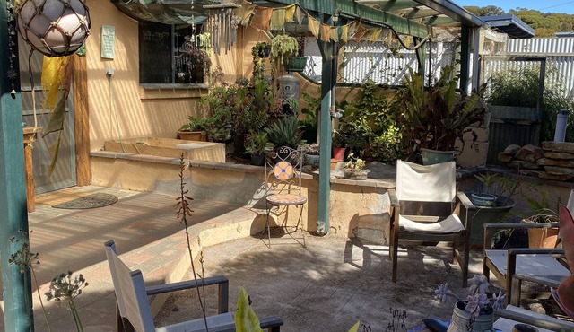 Koru Cottage is a cosy home nestled in the dunes of beautiful Vivonne Bay on KI.