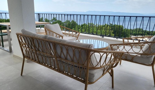 Kostrena Hills Suite overlooking Kvarner Bay