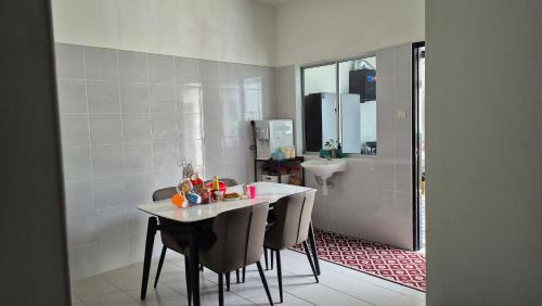 KOTA TINGGI homestay