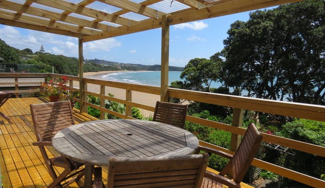 Kotare Kottage - Beachfront Escape