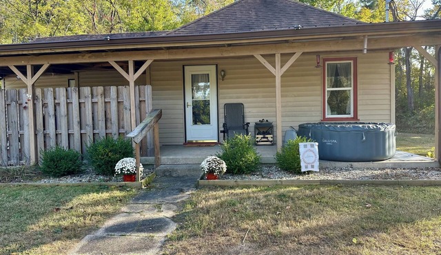 Kozy Kove - peaceful 2bedroom house in charming Brazil with AC, WiFi