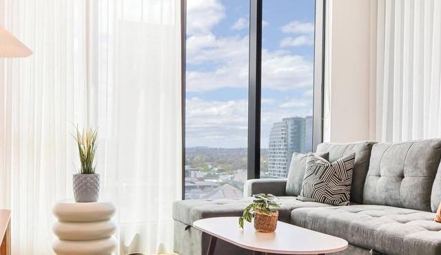 KozyGuru | Box Hill | Elegant City Hideaway