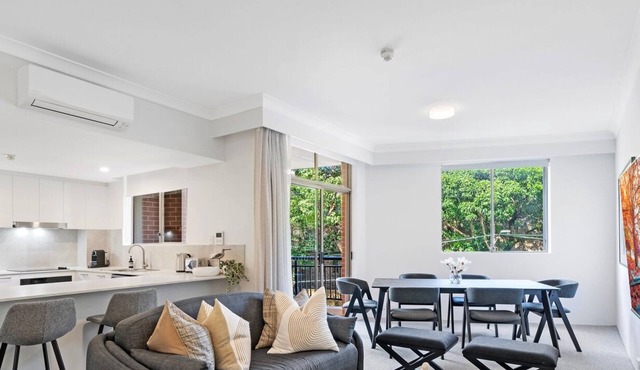 KozyGuru | Camperdown | Cozy 2-Bed Apt + Parking