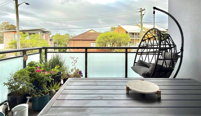 KozyGuru | Carlingford | Lovely 1 Bed APT+ Parking