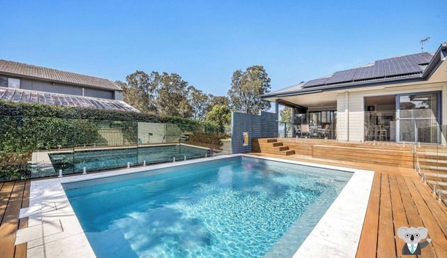 KozyGuru | Chittaway Point | Lakeside Luxe Retreat