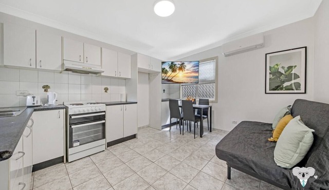 KozyGuru | Cozy 1-Bedroom Granny Flat in Fairfield