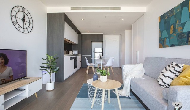 KOZYGURU | Docklands | Luxury Water View Apt | 1 BED | VDO915