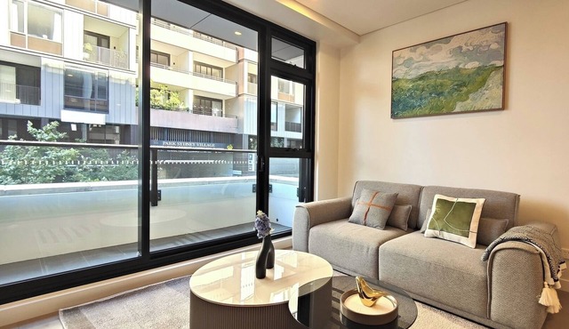 KozyGuru | Erskineville | Inner-City Retreat