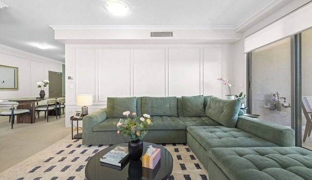 KozyGuru | Gladesville | Elegant Modern Retreat