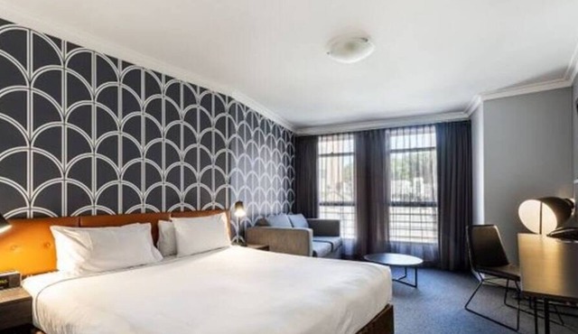 KozyGuru | Haymarket | Best Location Studio