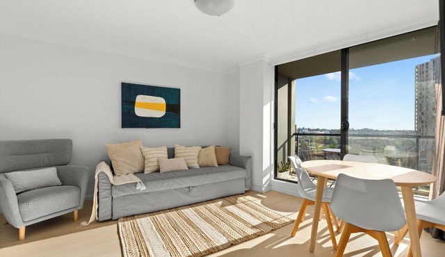 KozyGuru | Haymarket | Cozy 2-Bedroom Apartment