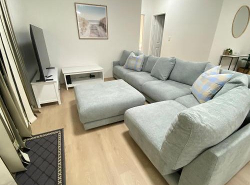 KozyGuru | Homebush West | 3-Beds Apt with Parking