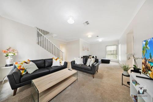 KozyGuru | Kellyville Ridge | 4 Bedroom House