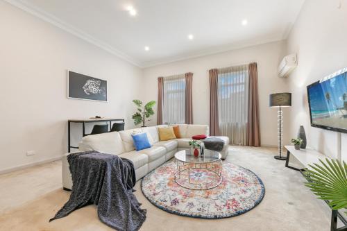 KOZYGURU | Leichhardt | Cozy Holiday 3 BED Home + Free Parking