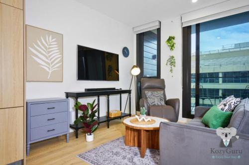 KozyGuru | Moonee Ponds | Modern 1 Bed Apt Parking