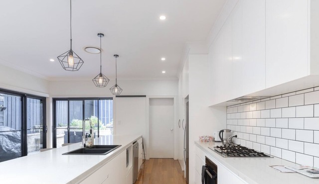 Kozyguru | Rose Bay | Charming House Near Beach