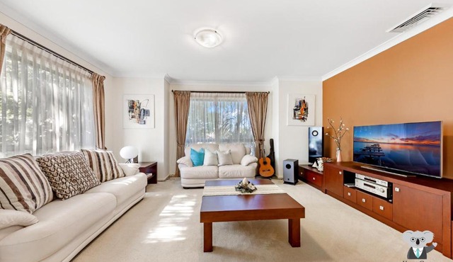 KOZYGURU | Westleigh | Spacious Home with 4 Beds