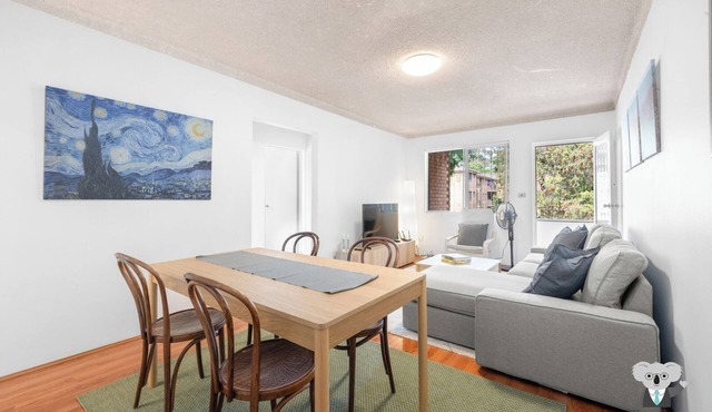 KozyGuru | Westmead | 2Bed Unit + Free Parking