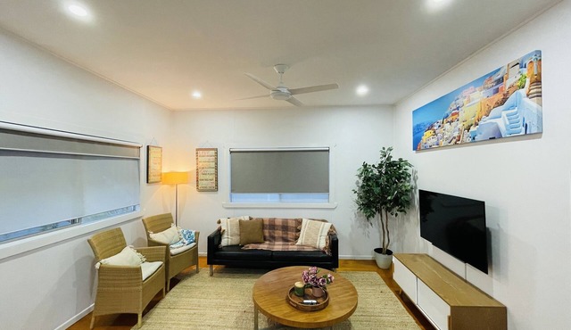 Kozzie on Suttons - 300m to beach