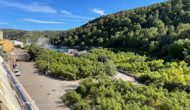 KRK Enjoy waterfalls, sun, beach and sea: Domicile Sunce Gudiča