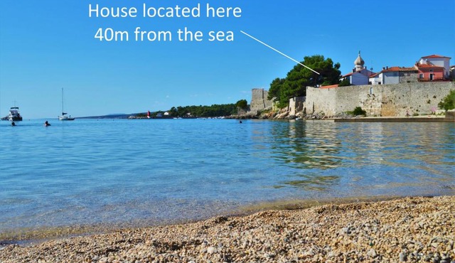 KrkTownhouse - 40m from the sea
