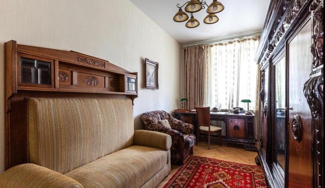 Kropotkinskaya Apartment