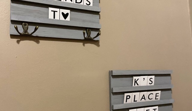 K’s Place Loft-Downtown and above a Beautiful Restaurant & Bar