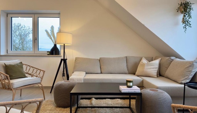 KUELhome - Moderne Wohnung mit Küche & Parkplatz Ausblick auf den bayerischen Wald in Stephansposching