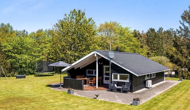 "Kuisma" - 11km from the sea by Interhome