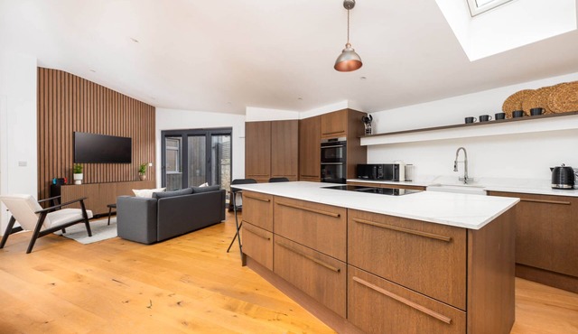 Kujira | Japandi-Style 2BR 2 Bath home