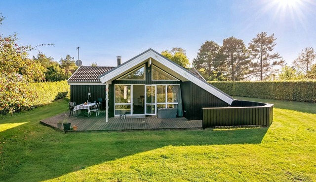 "Kukka" - 600m from the sea by Interhome