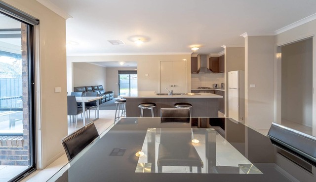 Kulmani Residence Holiday Home