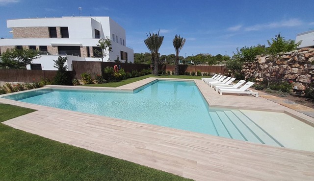 Kumquat Apartment - sunny terrace Las Colinas Golf Club