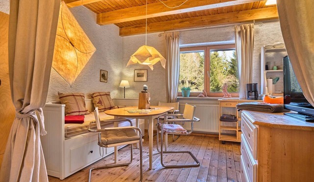 Kunst und Handwerk mit liebevollen Kleinigkeiten finden Sie um hauseigenen Laden. in Sankt Oswald