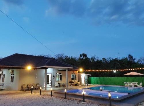 Kvaloya Homestay Private Swimming Pool
